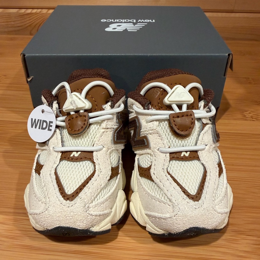 New Balance 9060 Bungee Infant Size 3 Sneakers Breakfast Brown/Beige